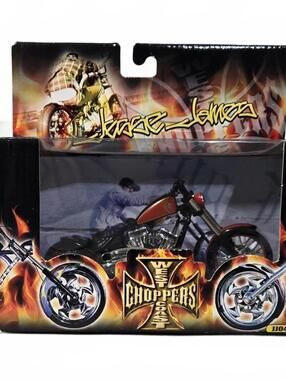 Jesse James West Coast Choppers "Bling Bling CFL" 1:18 Scale Die-Cast Motorcycle